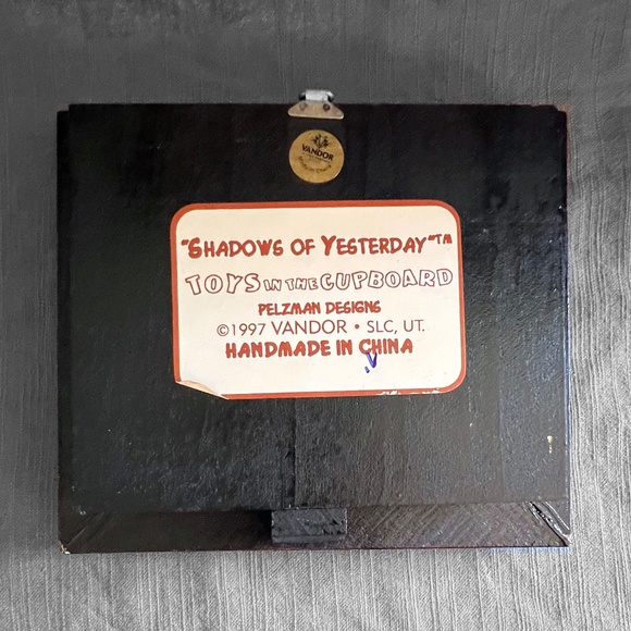 Vintage "Toy n the Cupboard" - Picture 6 of 6